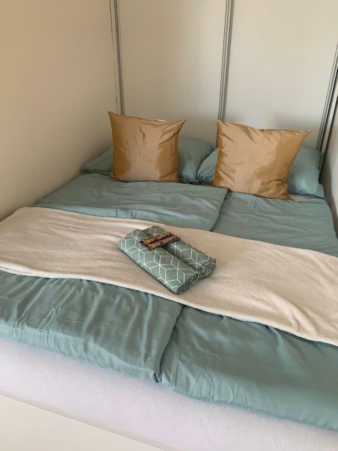 Appartement Gem In Gyor - Free Parking Extérieur photo