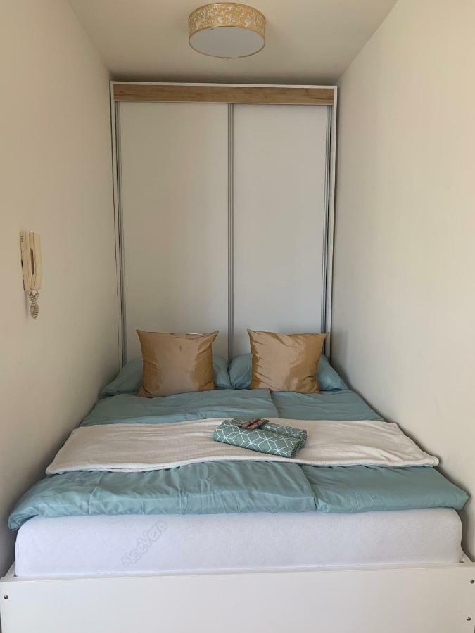 Appartement Gem In Gyor - Free Parking Extérieur photo